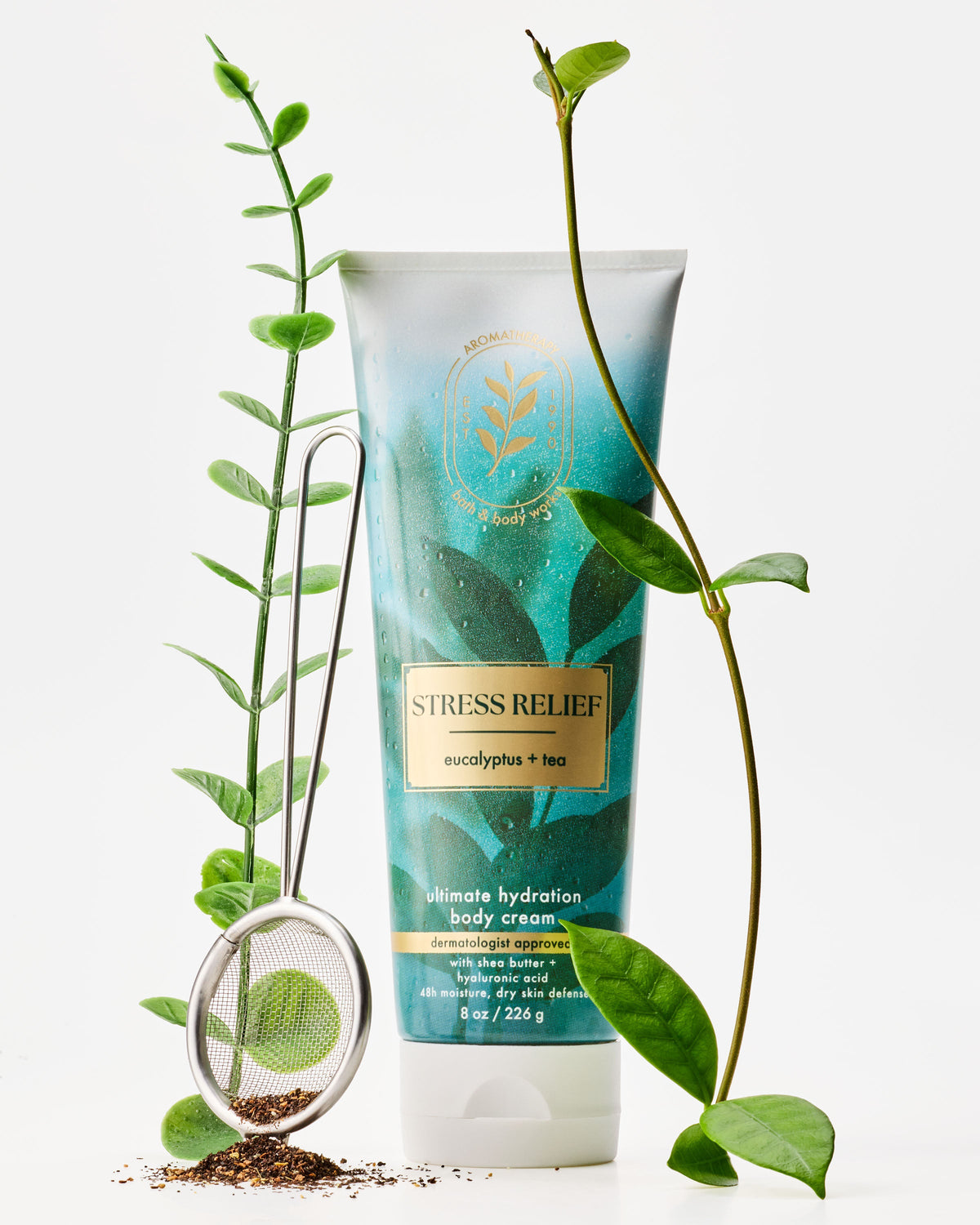 Bath & Body Works Eucalyptus Tea Ultimate Hydration Body Cream 8 oz / 226 g — image 4