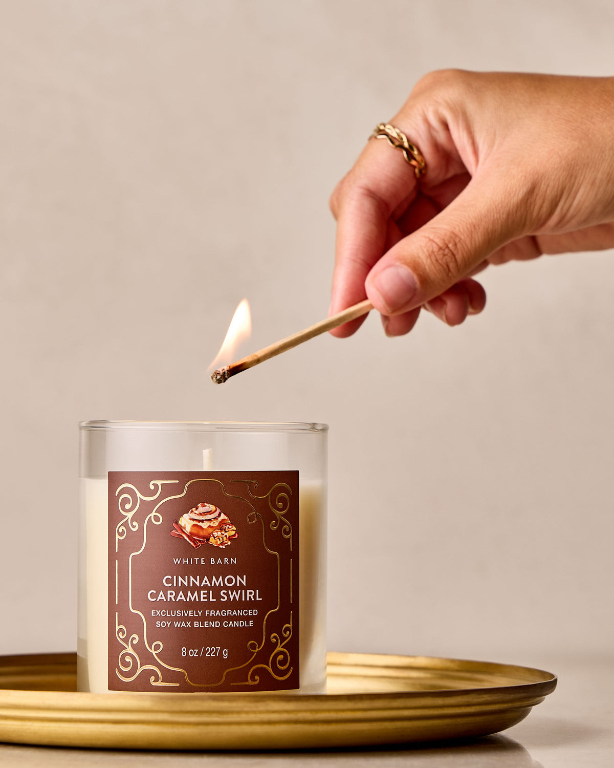 Bath & Body Works Cinnamon Caramel Swirl Single Wick Candle 8 oz / 227 g — image 5
