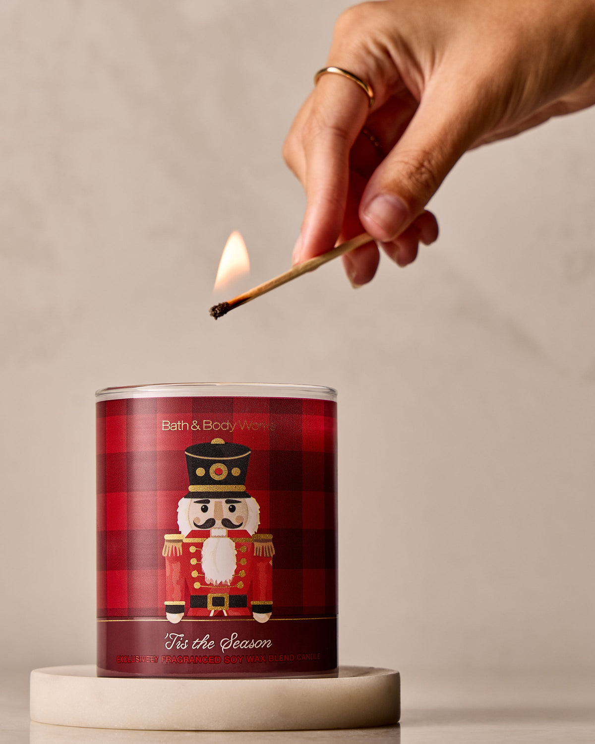 Bath & Body Works 'Tis the Season Single Wick Candle 8 oz / 227 g — image 4