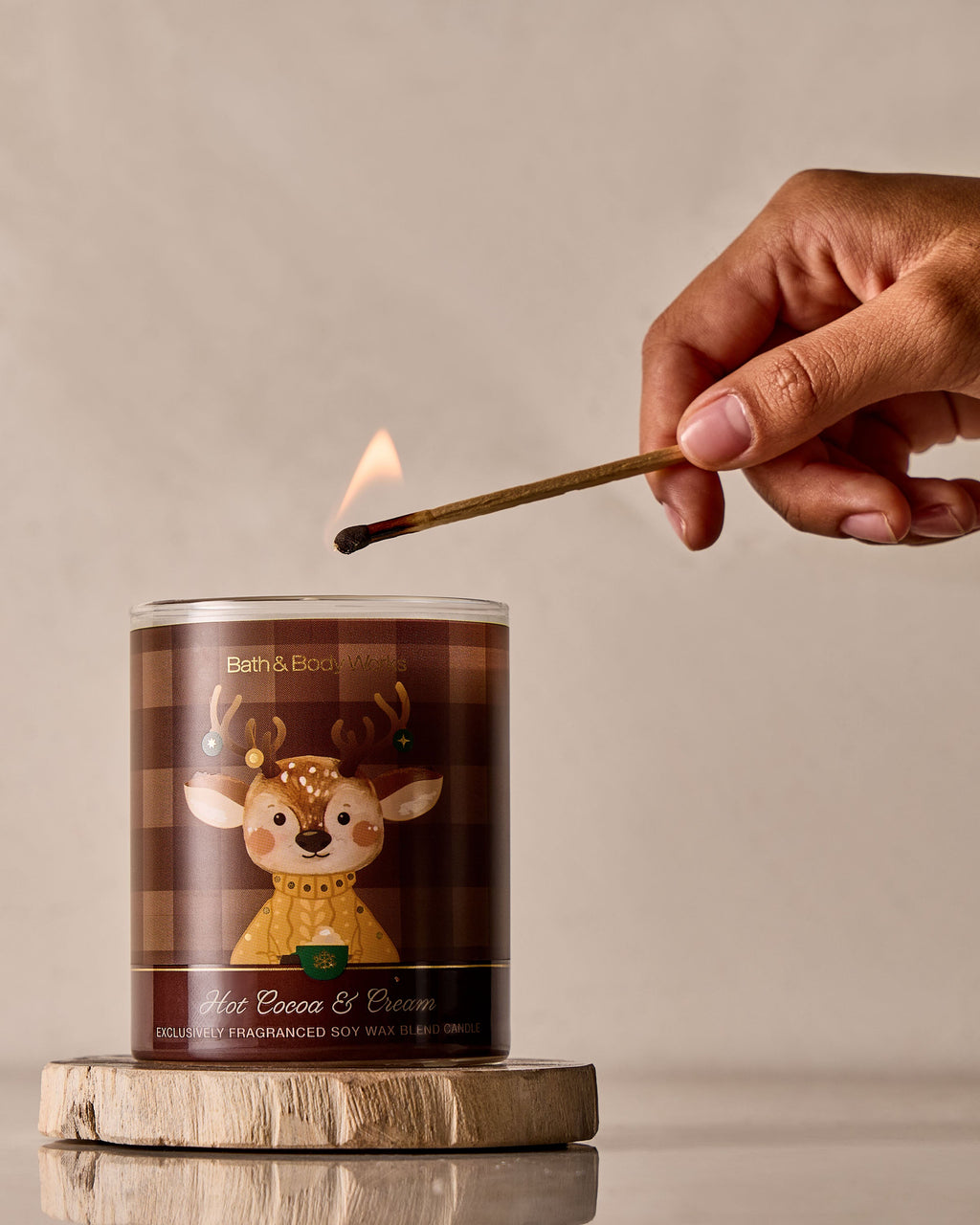 Bath & Body Works Hot Cocoa & Cream Single Wick Candle 8 oz / 227 g — image 5