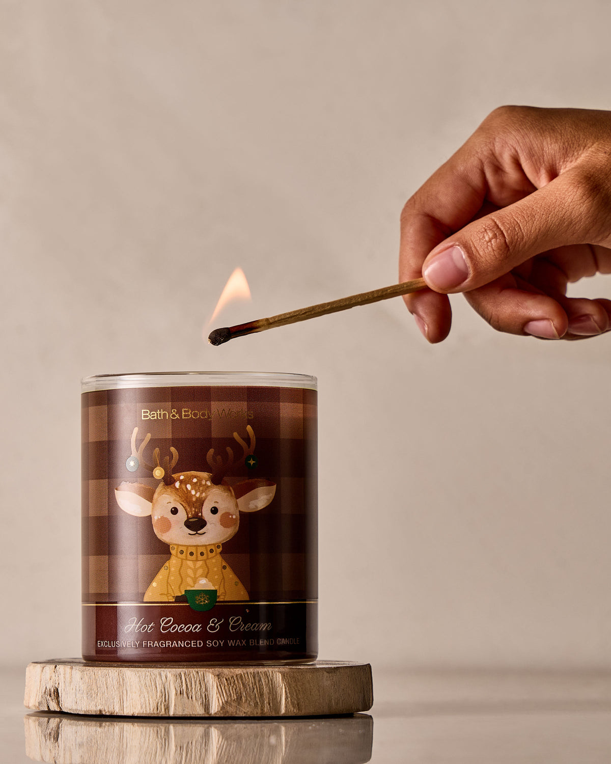 Bath & Body Works Hot Cocoa & Cream Single Wick Candle 8 oz / 227 g — image 5